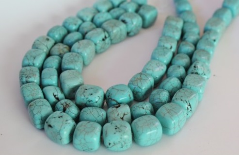 Türkiis, nat., värvit. 15-18mm