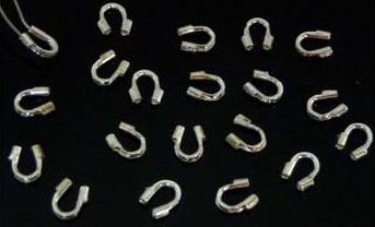 Beadalon traadi või niidi kaitsja 5x4 mm, hõbetatud, 20 tk