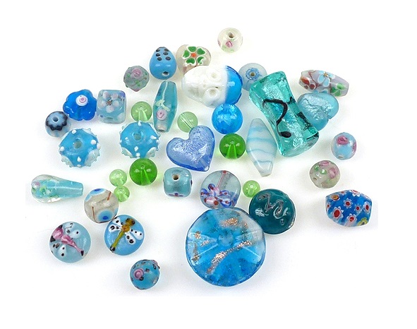 Käsitsivalmistatud klaashelmesegu