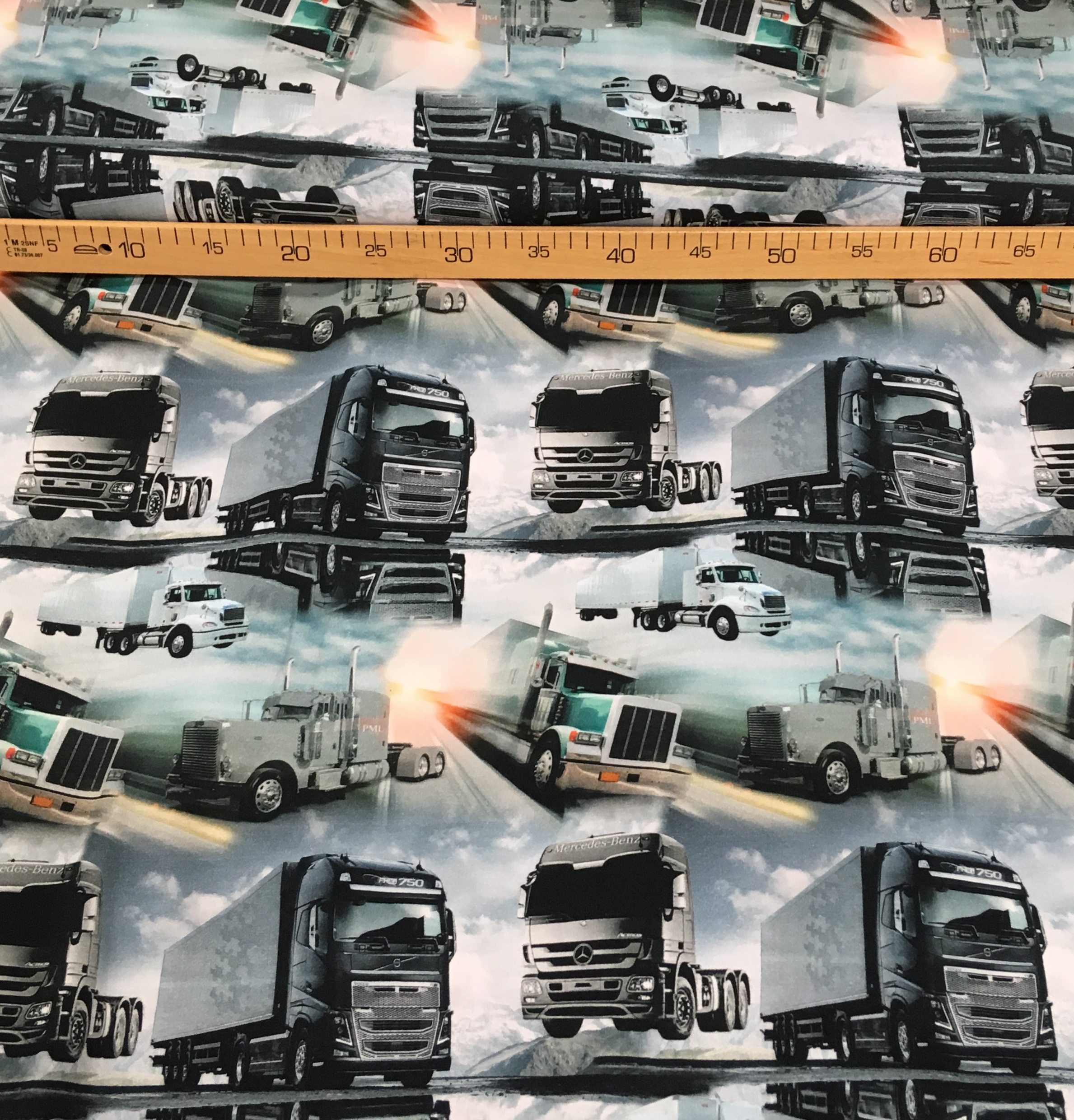 GOTS Trikotaaž Suured veoautod, digiprint