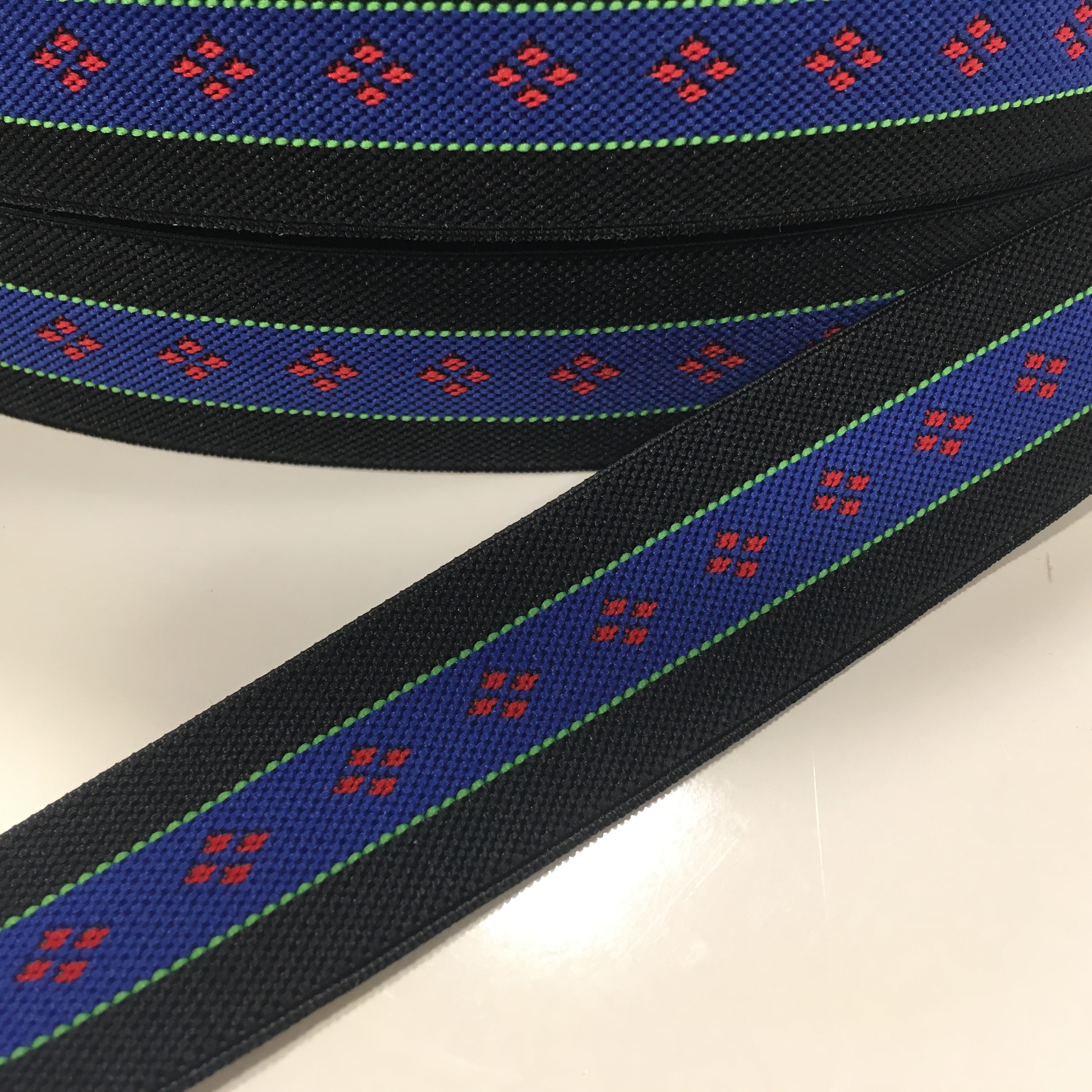 Kummipael mustriga 30 mm