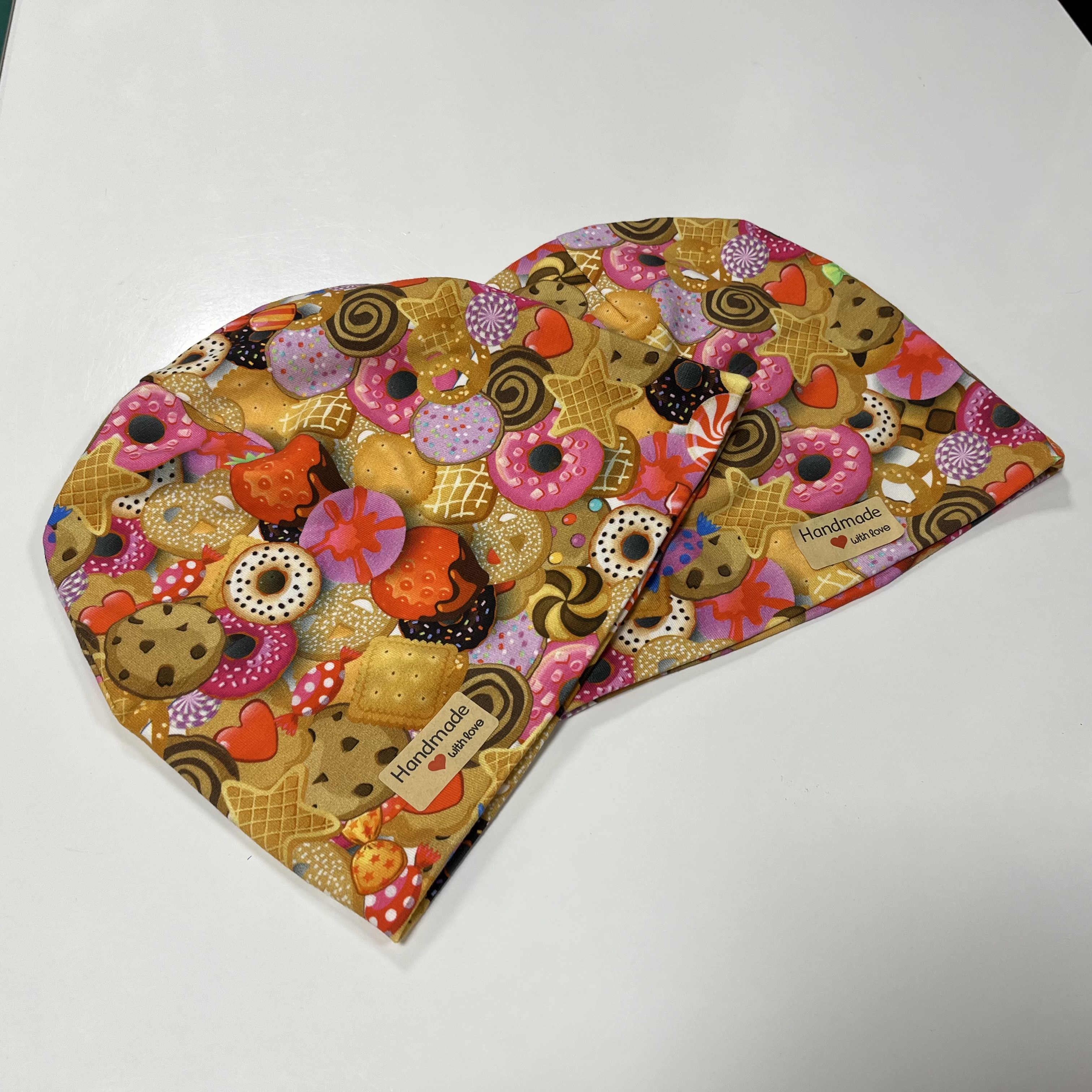 Müts trikotaažist Küpsised 48-50 cm