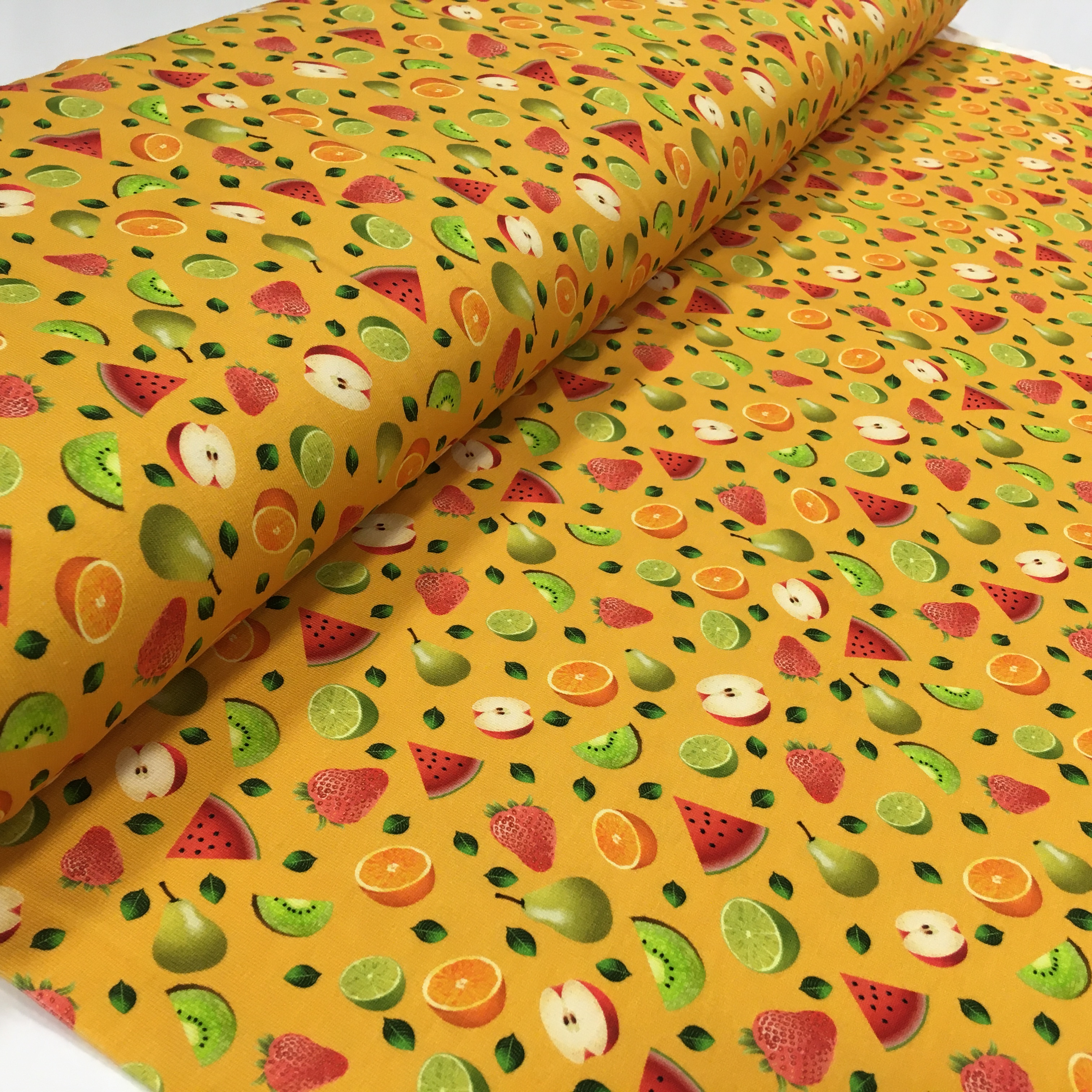 Trikotaaž Fruit Pieces yellow, digiprint