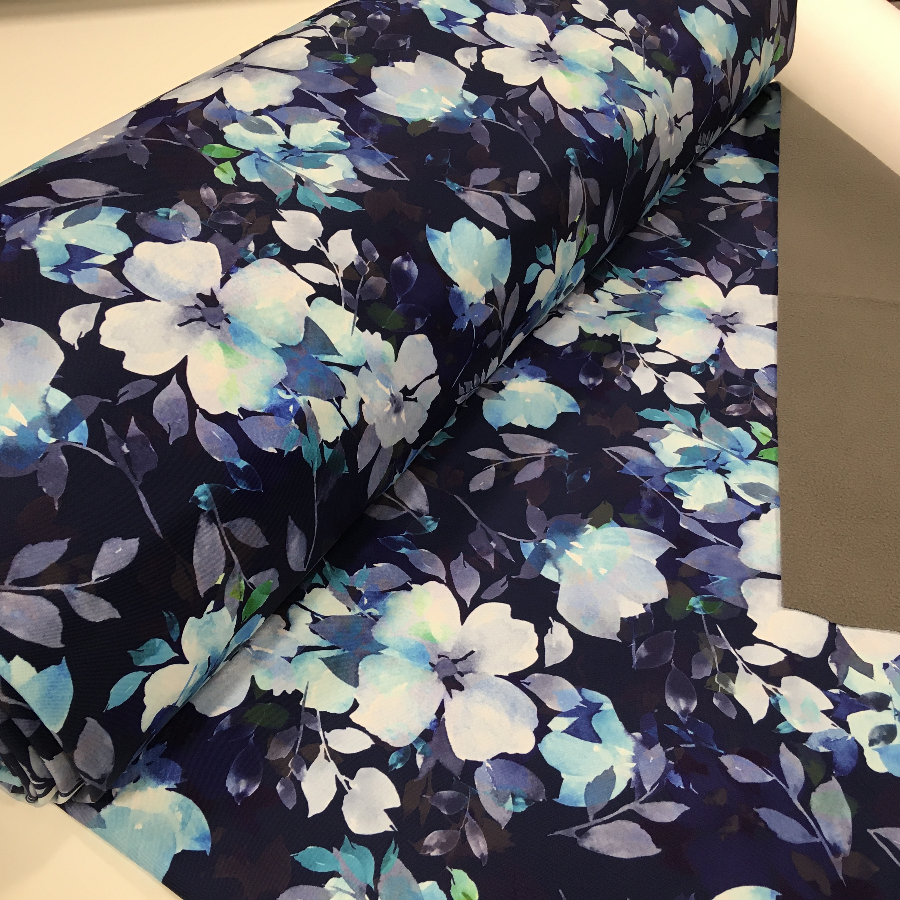 Softshell Sinised lilled