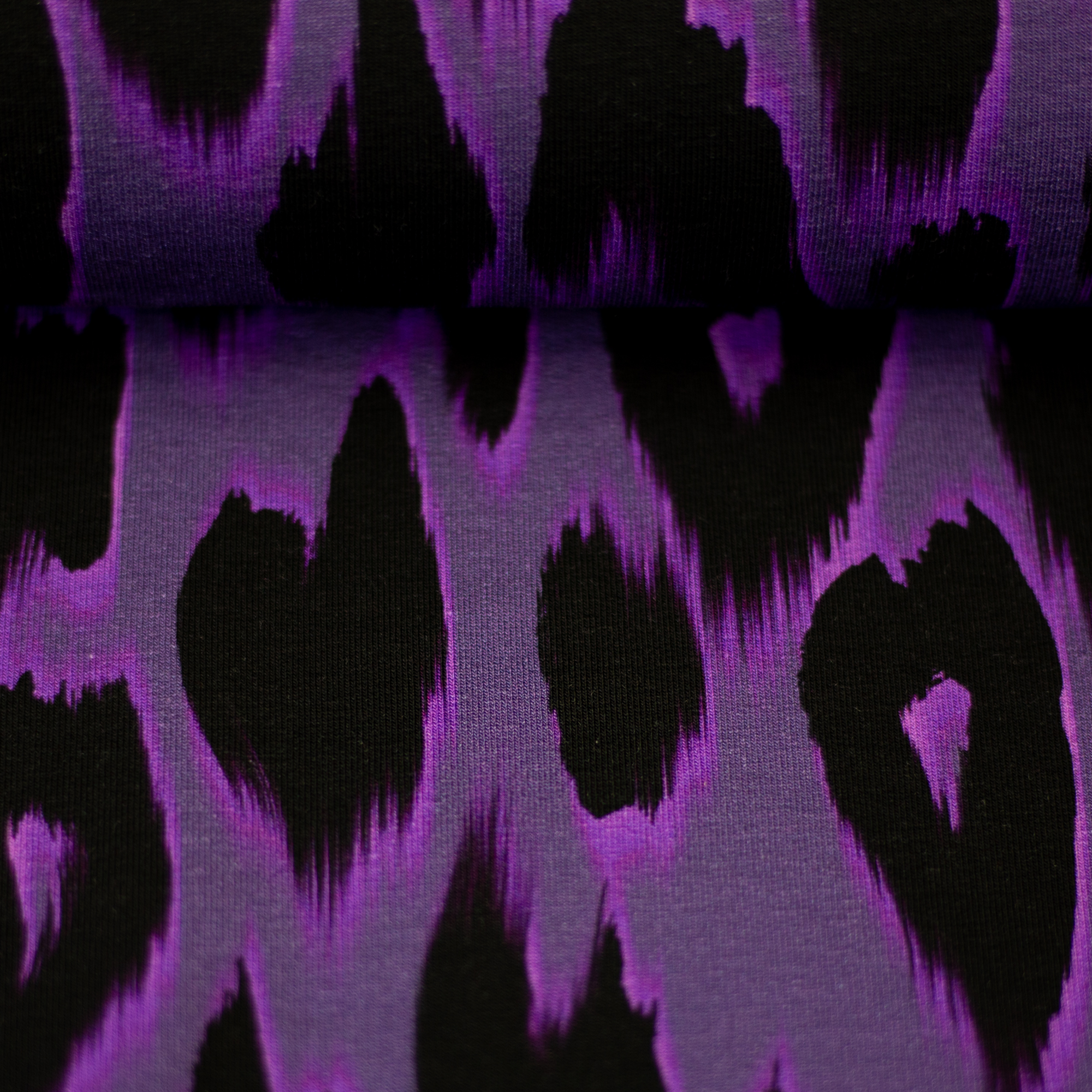 Modaaldressikangas Floating Leo by Thorsten Berger lilac