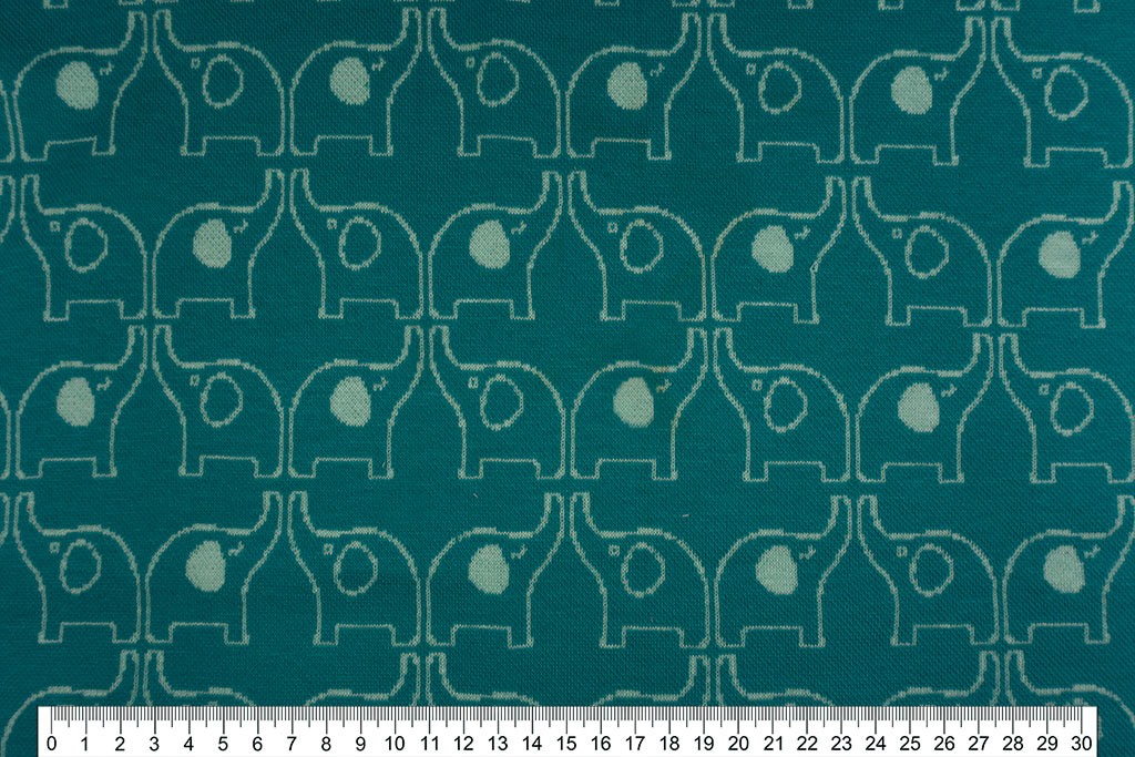 Žakaartrikotaaž elevandid türkiisil