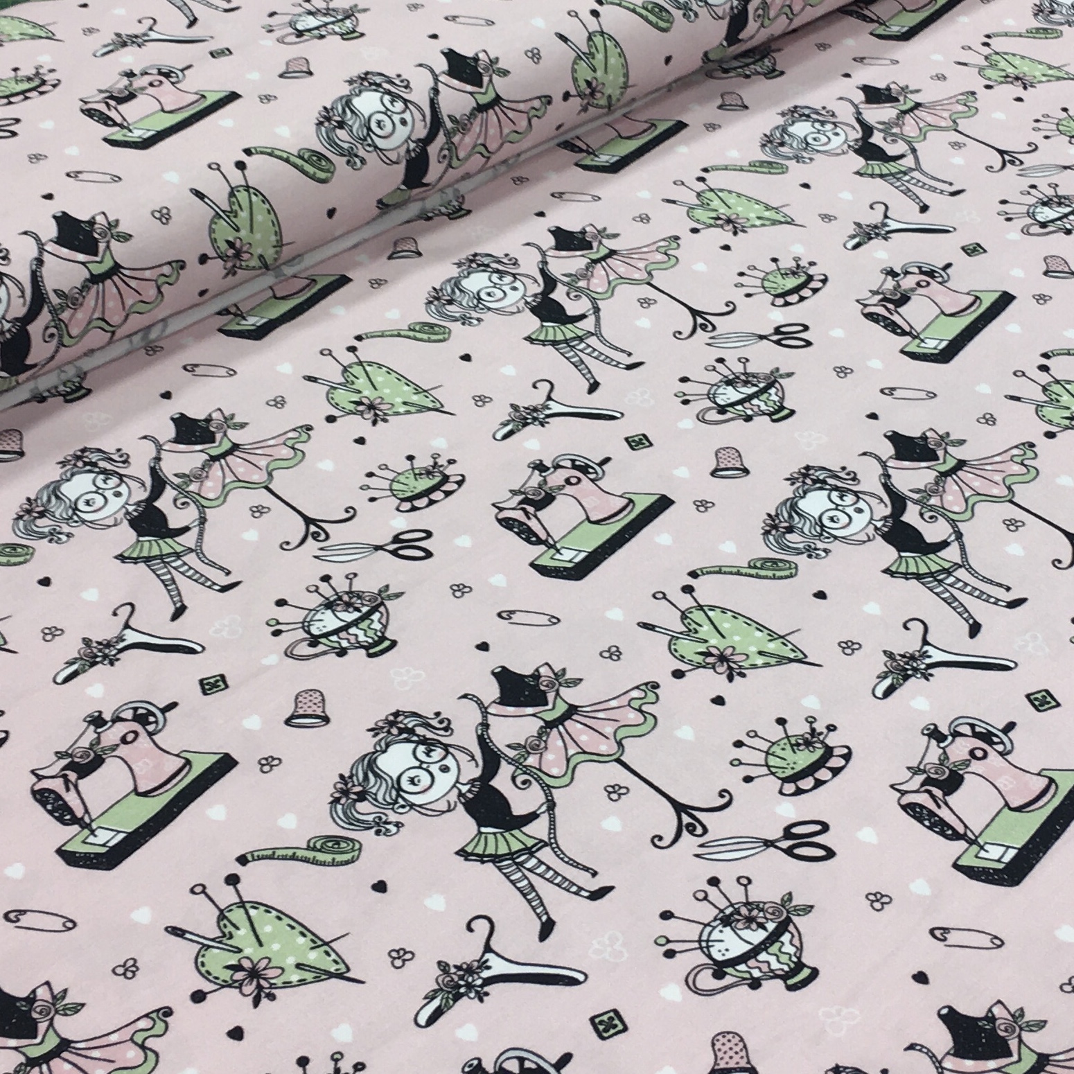 Väike õmbleja, roosa