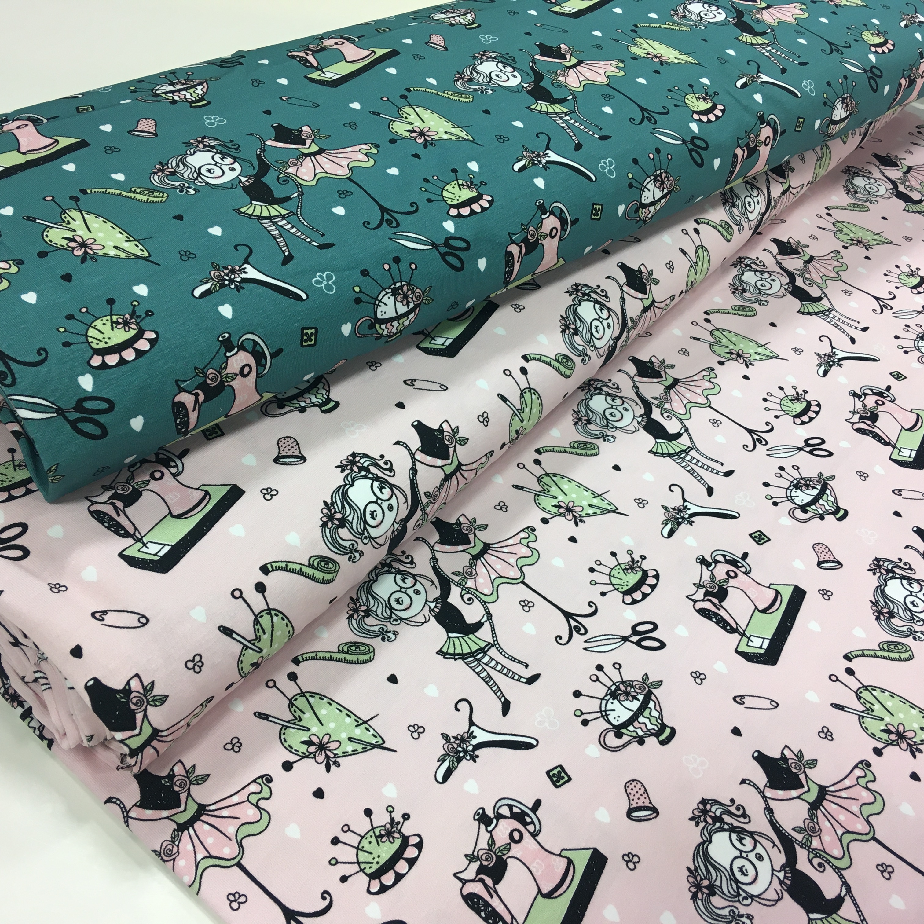 Väike õmbleja, roosa