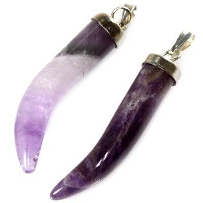 Poolvääriskivi ripats "Kihv"