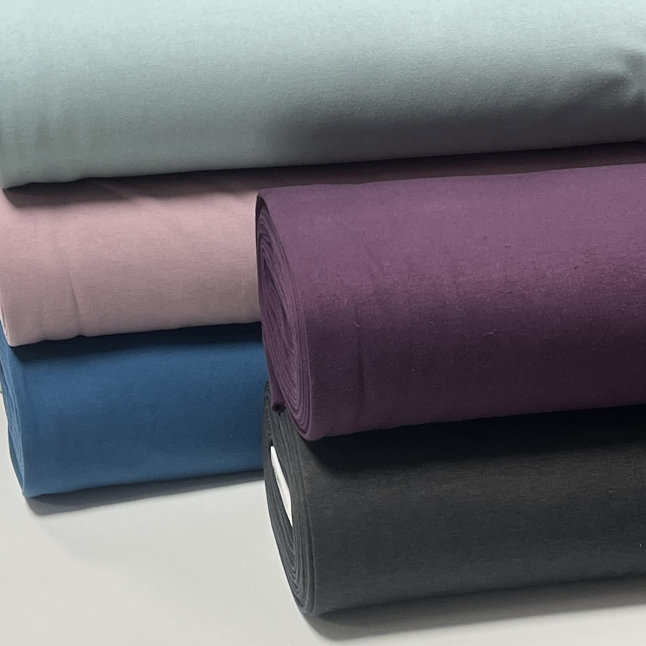 Uhutud paksem dressikangas Jogging