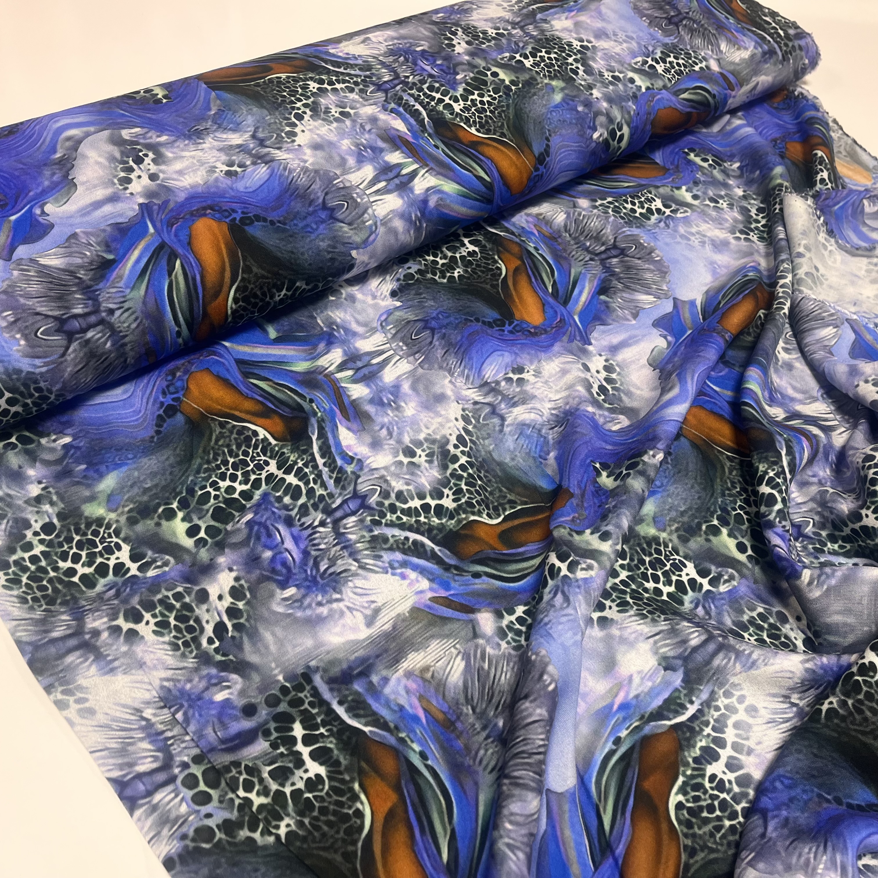 Viskoos leoprint lilac, digiprint