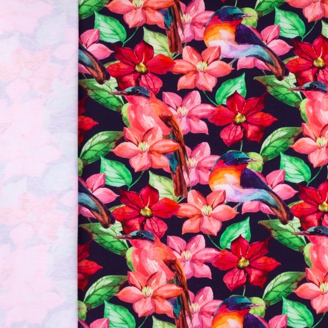 Õhuke dressikangas Lilled ja linnud tumesinisel