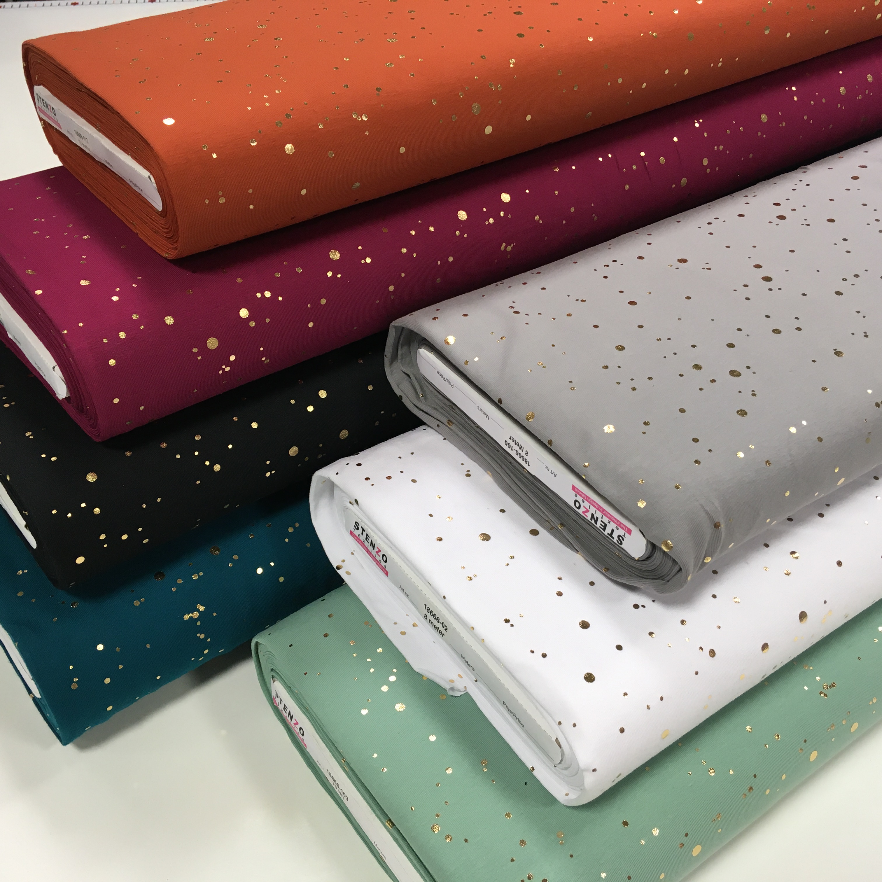 Trikotaaž Kuldsed täpid, fooliumprint