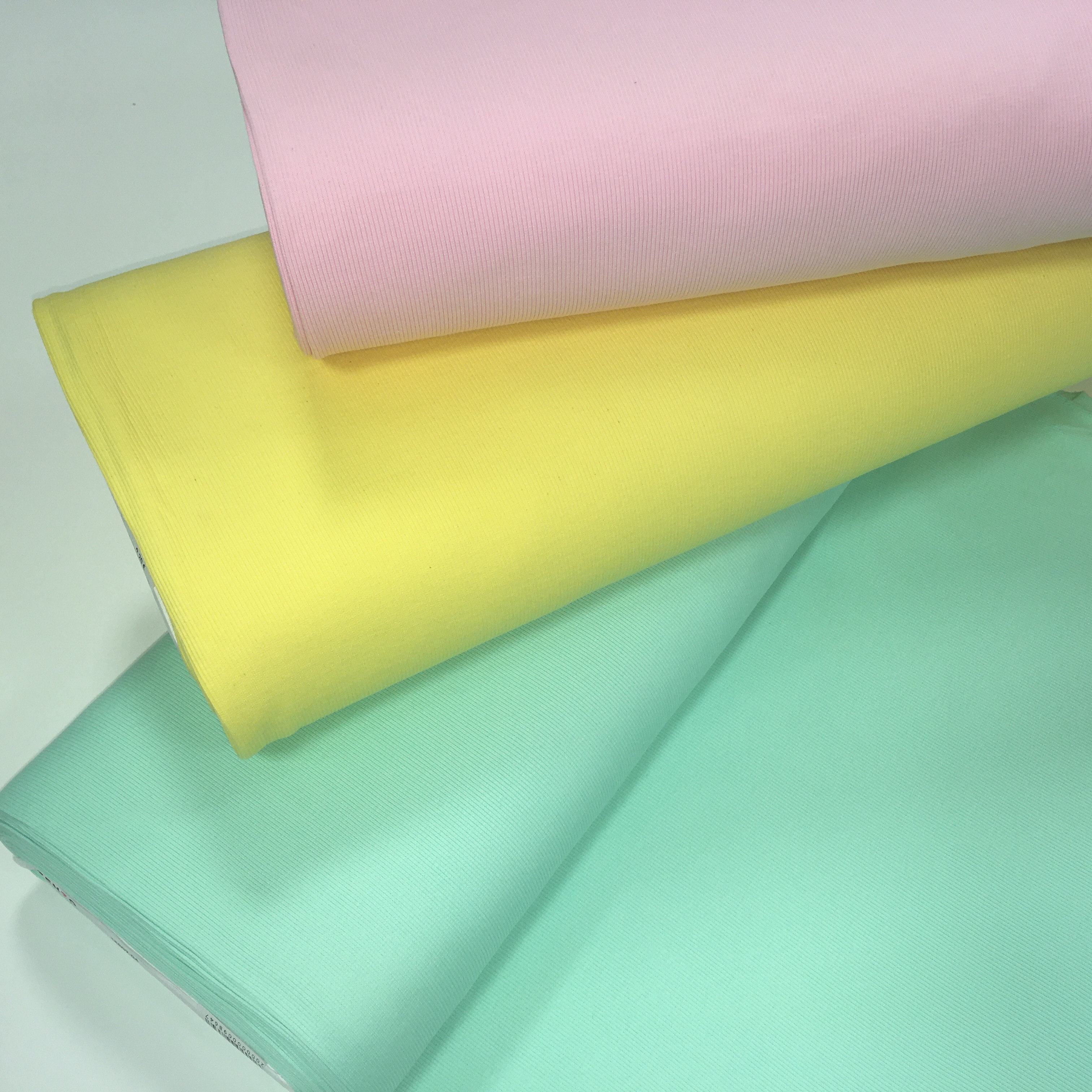 Trikotaaž soonikkoes, erinevad