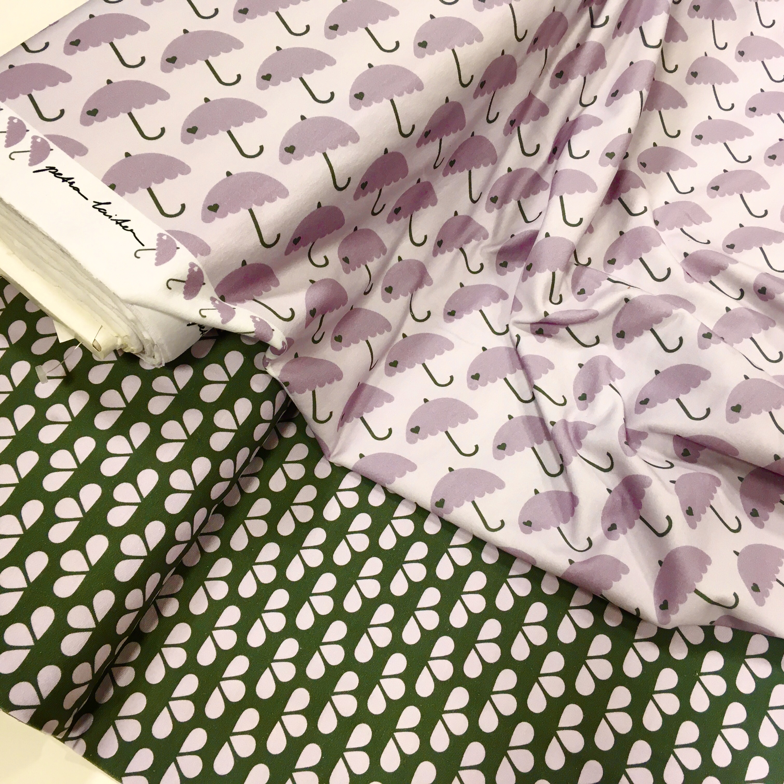 FT lillekujund helelilla