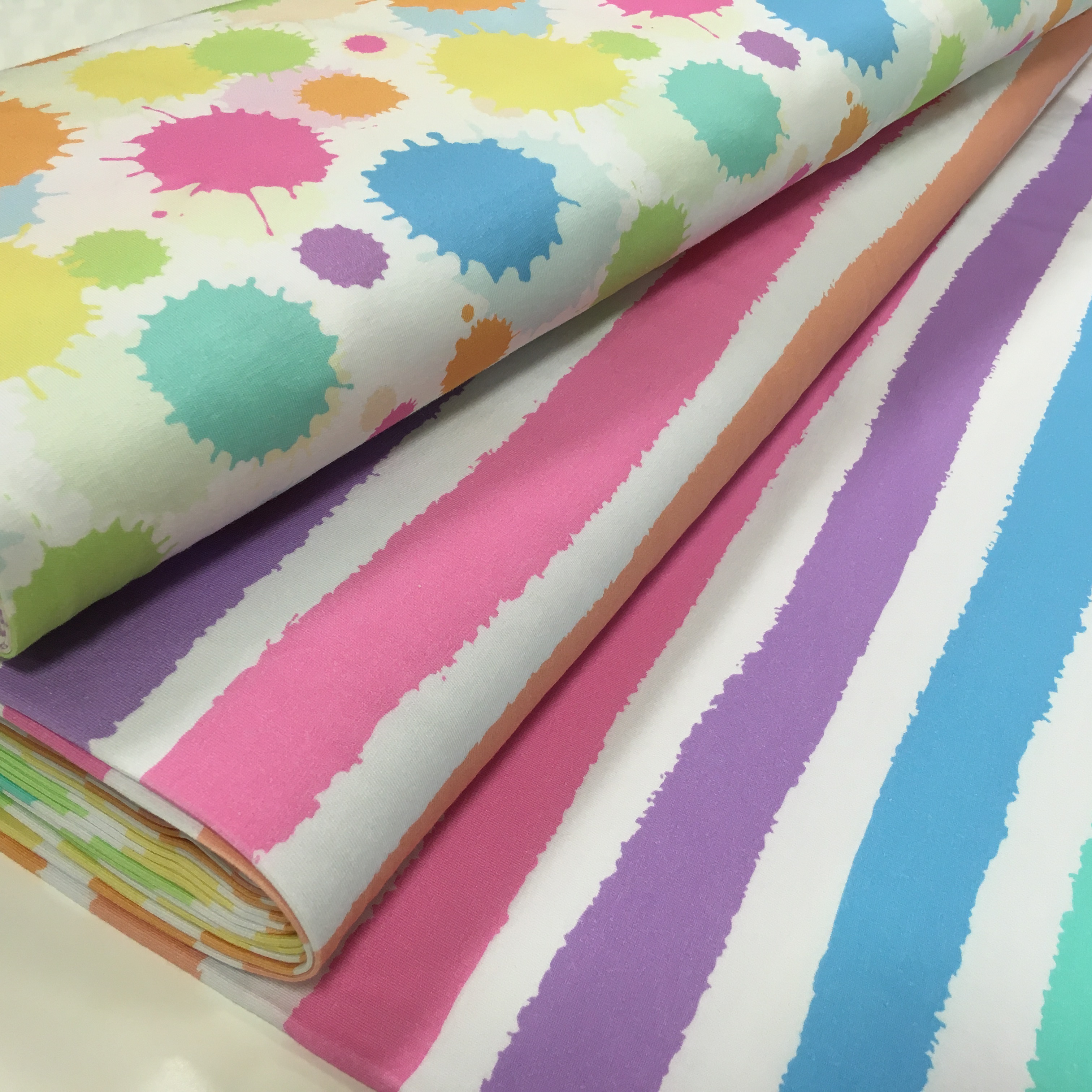 Pastelsed värvilised triibud