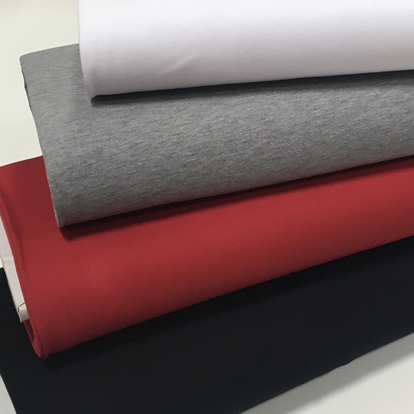 Õhuke aasaline dressikangas