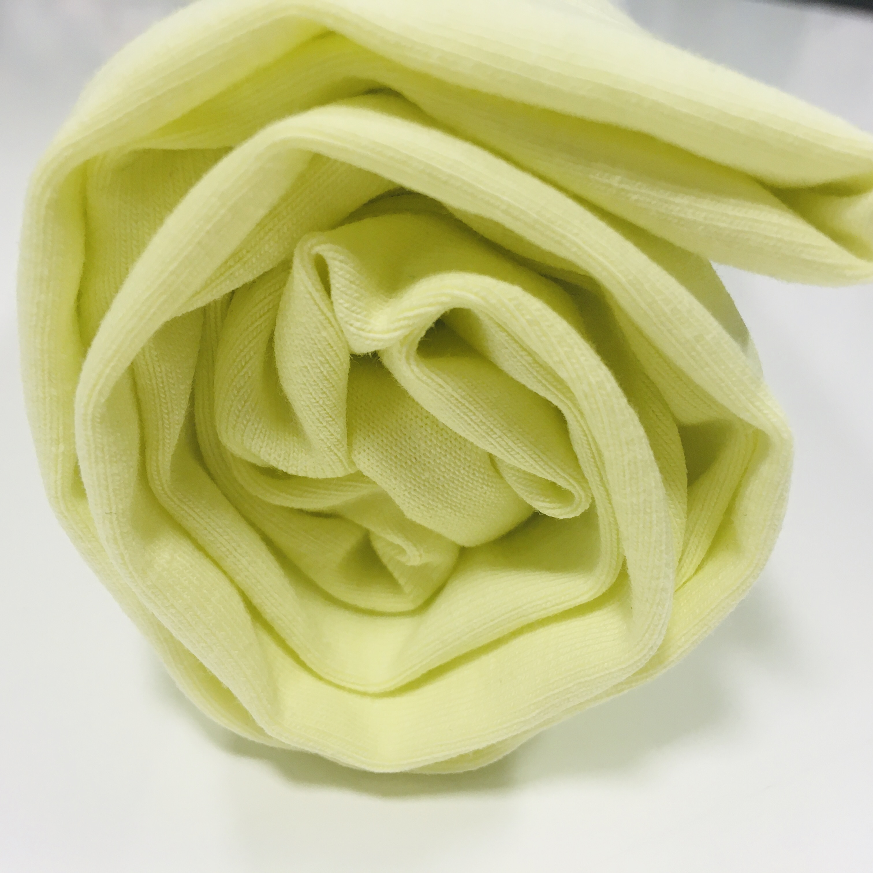 Trikotaaž vahukommi kollane 23 cm